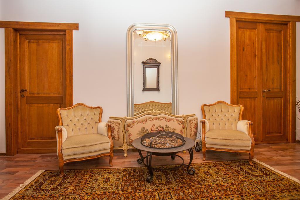 Il Piccolo Castello Buşteni Dış mekan fotoğraf