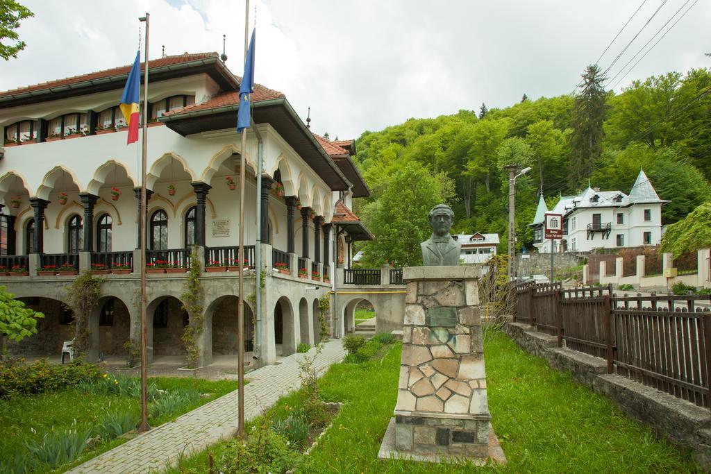 Il Piccolo Castello Buşteni Dış mekan fotoğraf